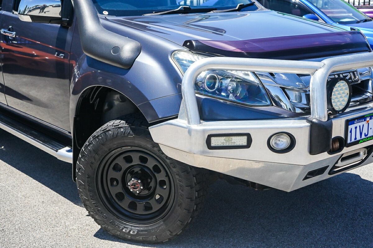 Isuzu D-max image 2