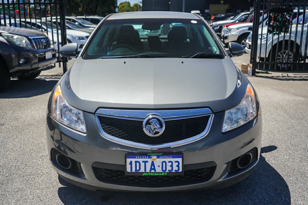 Holden Cruze image 3