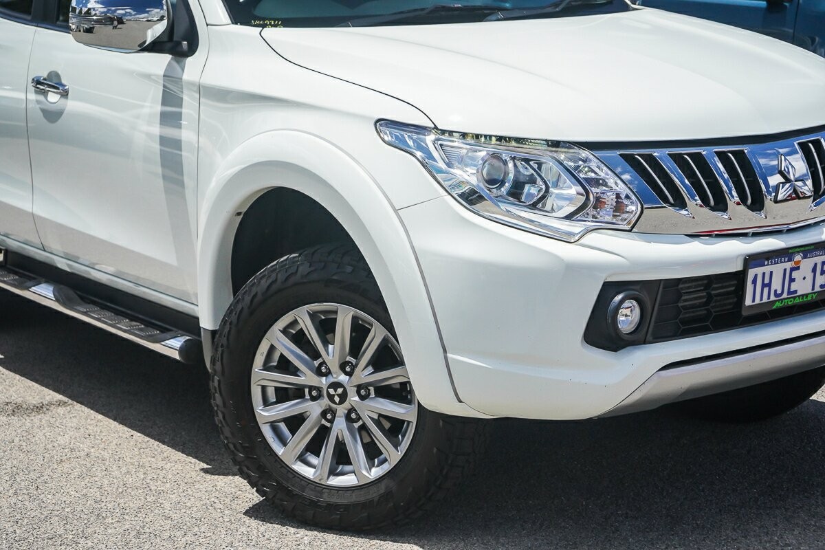 Mitsubishi Triton image 2