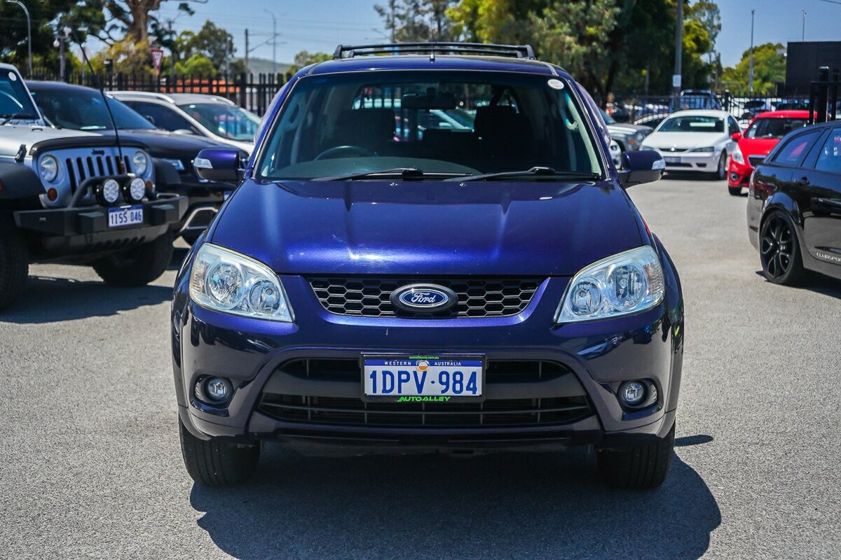 Ford Escape image 3