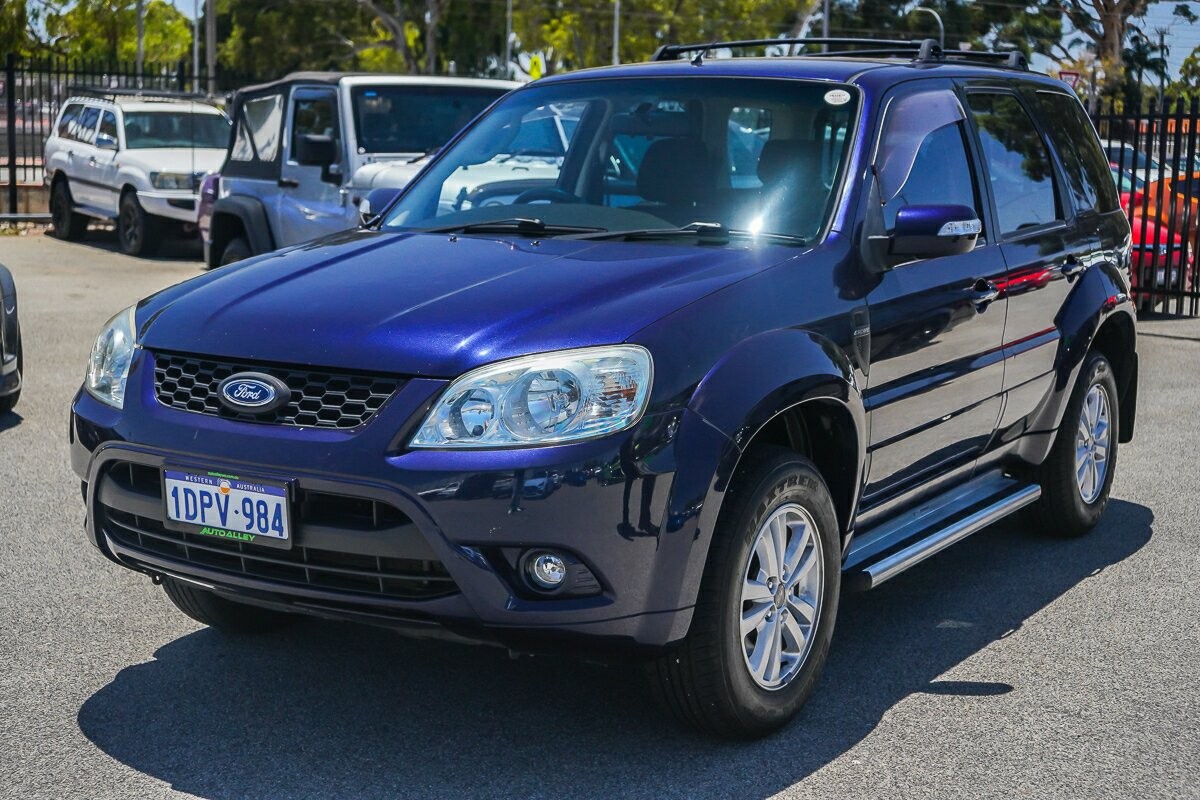 Ford Escape image 4