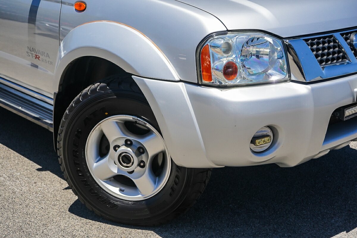 Nissan Navara image 2