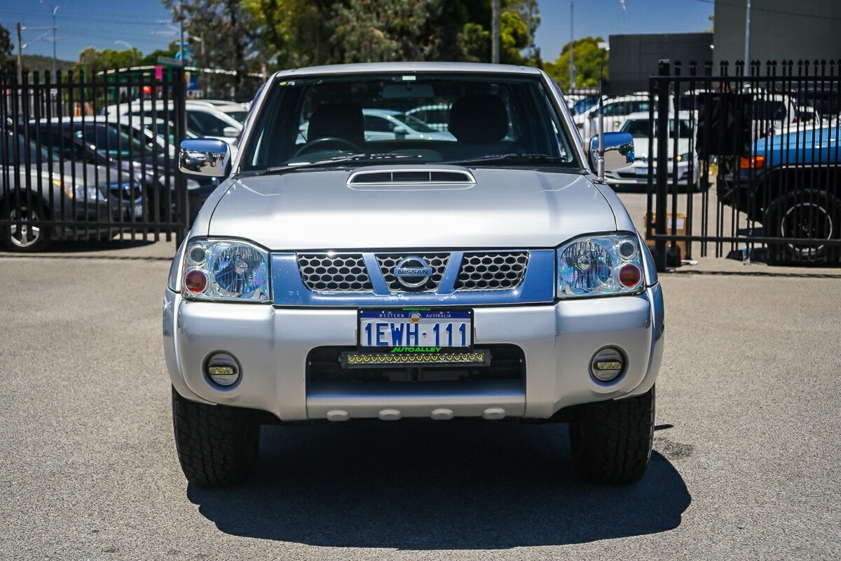 Nissan Navara image 3