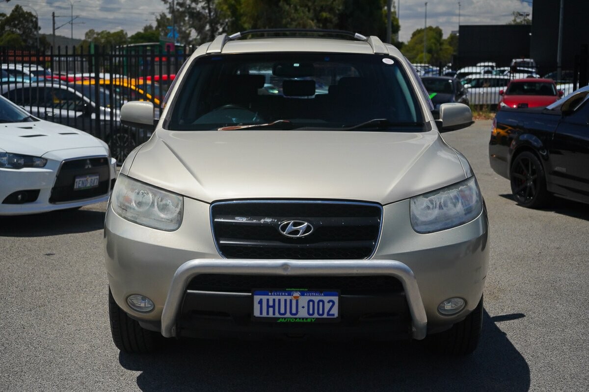 Hyundai Santa Fe image 3