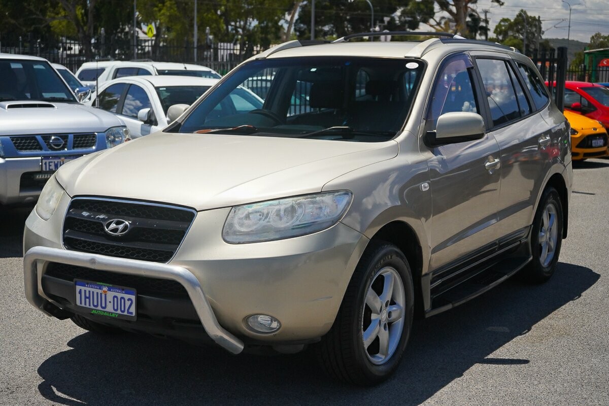 Hyundai Santa Fe image 4
