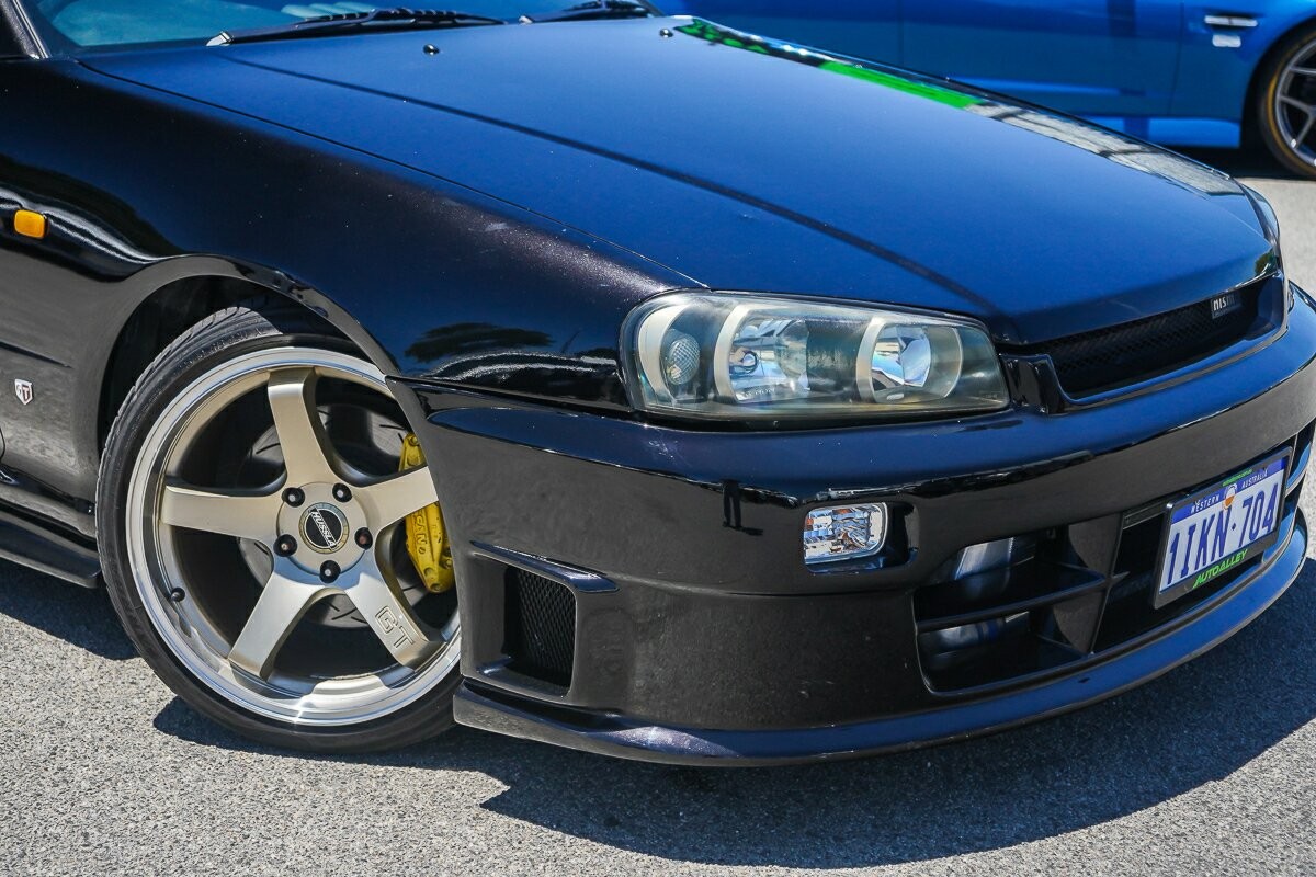 Nissan Skyline image 2