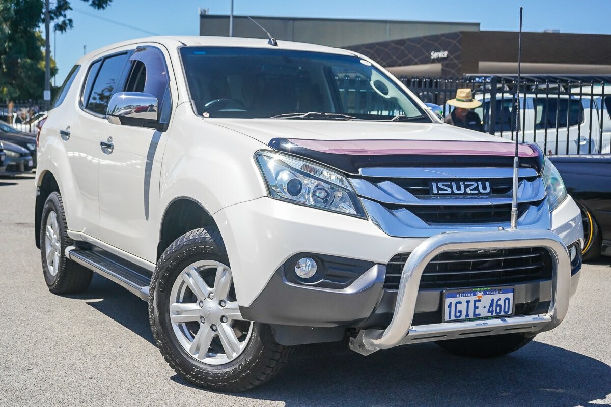 Isuzu Mu-x image 1