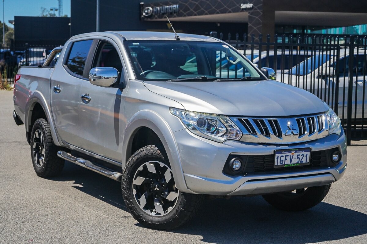 Mitsubishi Triton image 1