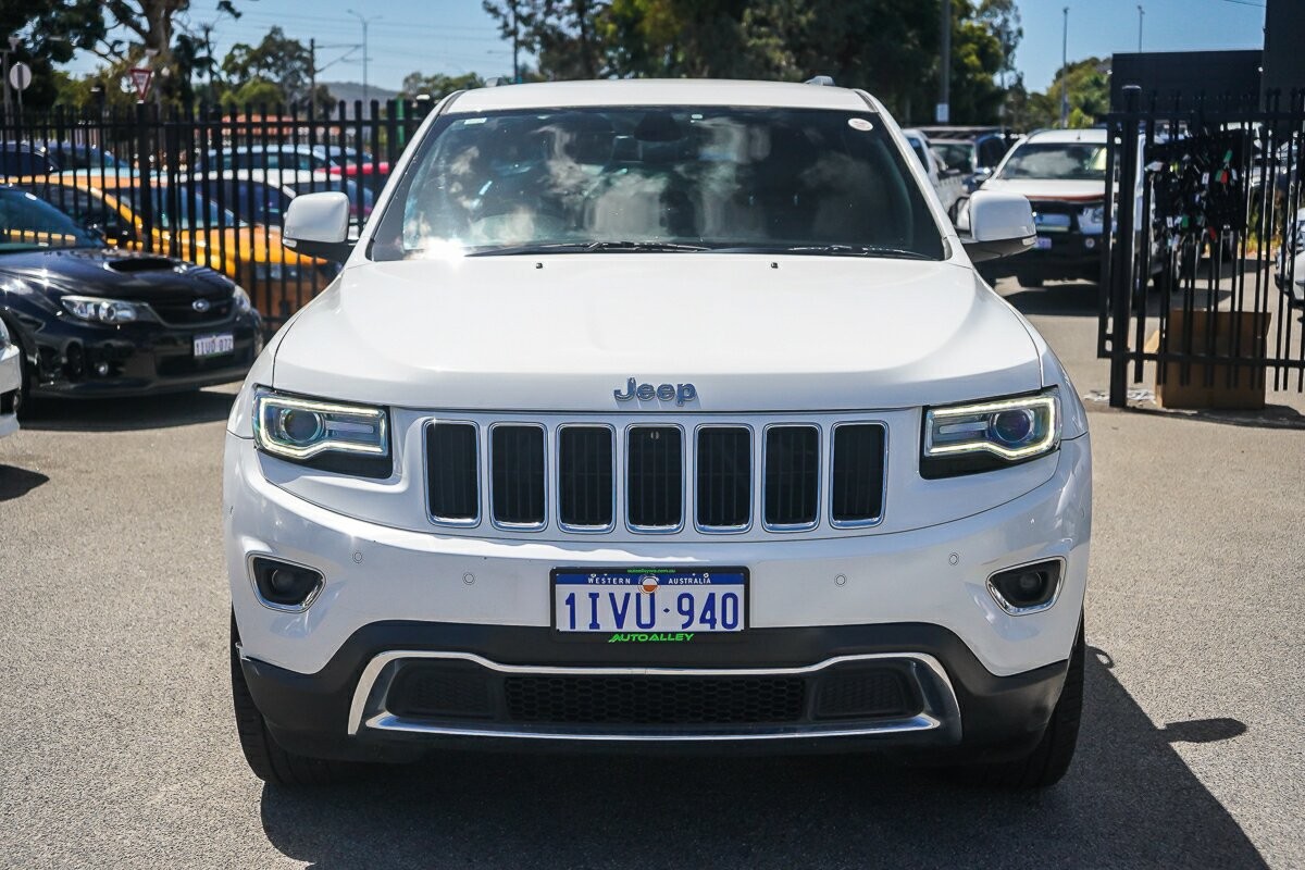 Jeep Grand Cherokee image 3