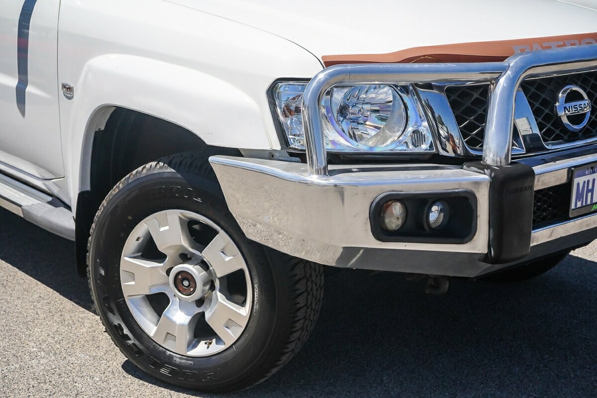 Nissan Patrol image 2