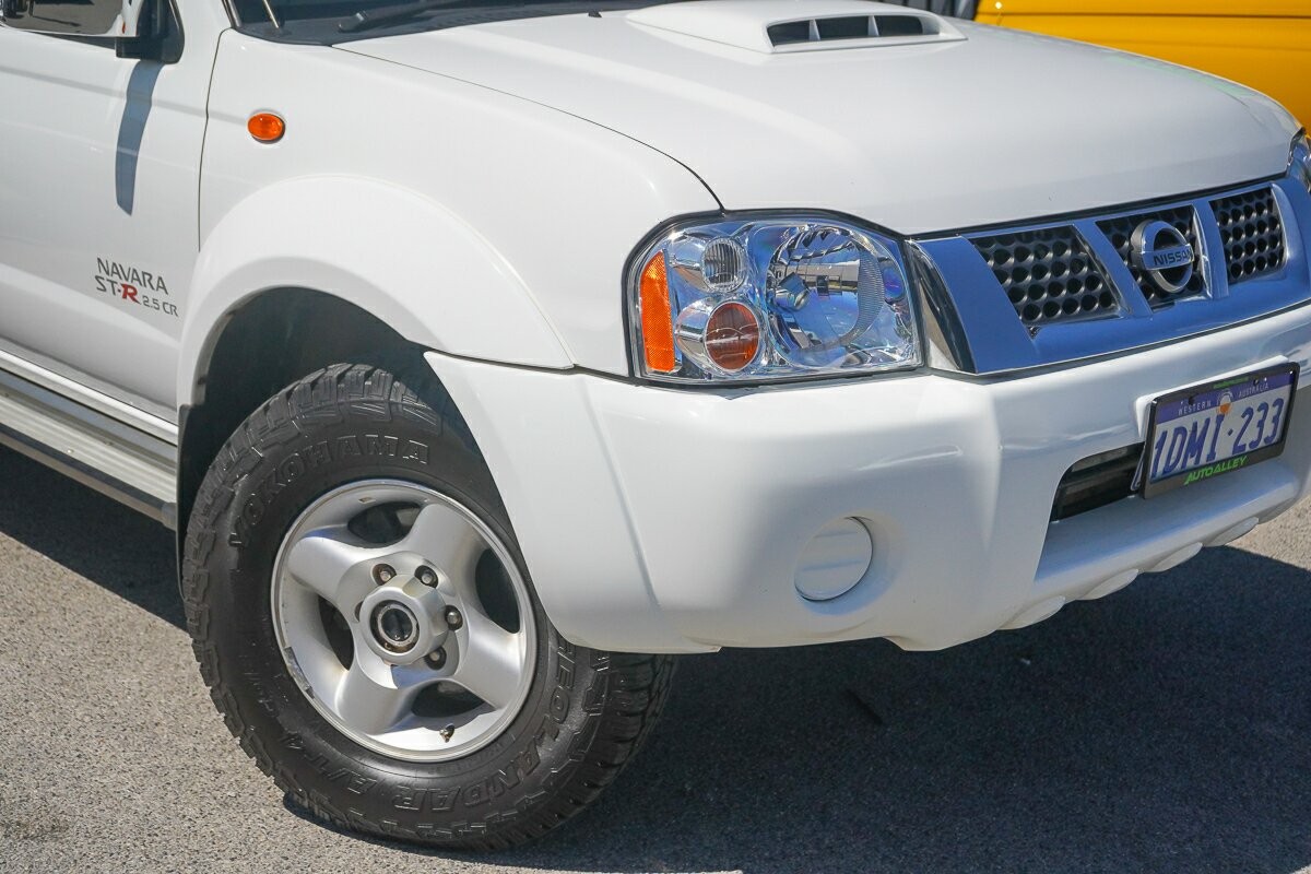 Nissan Navara image 2