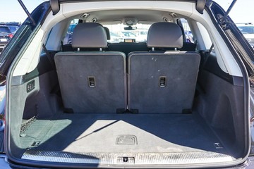 https://vehicle-cdn.autoleague.cloud/4294_81009643_11.jpg