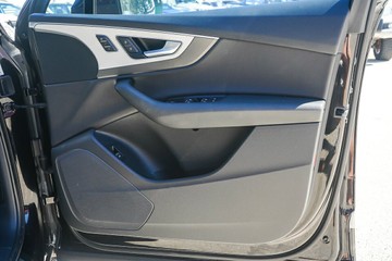 https://vehicle-cdn.autoleague.cloud/4294_81009643_12.jpg