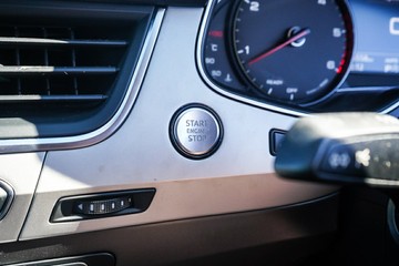 https://vehicle-cdn.autoleague.cloud/4294_81009643_19.jpg