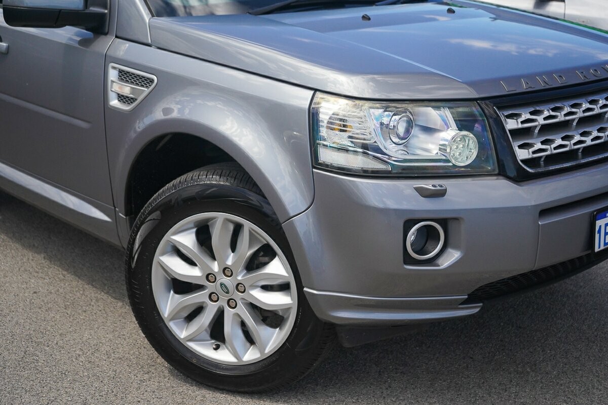 Land Rover Freelander 2 image 2