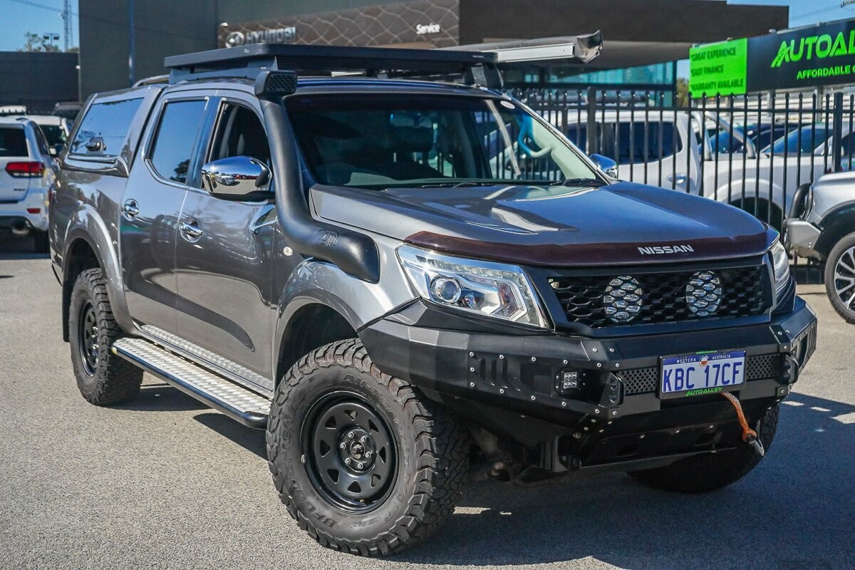 Nissan Navara image 1