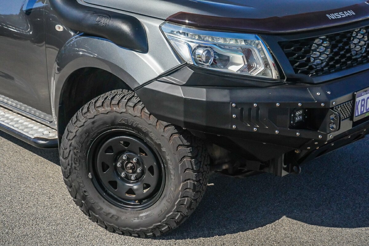Nissan Navara image 2