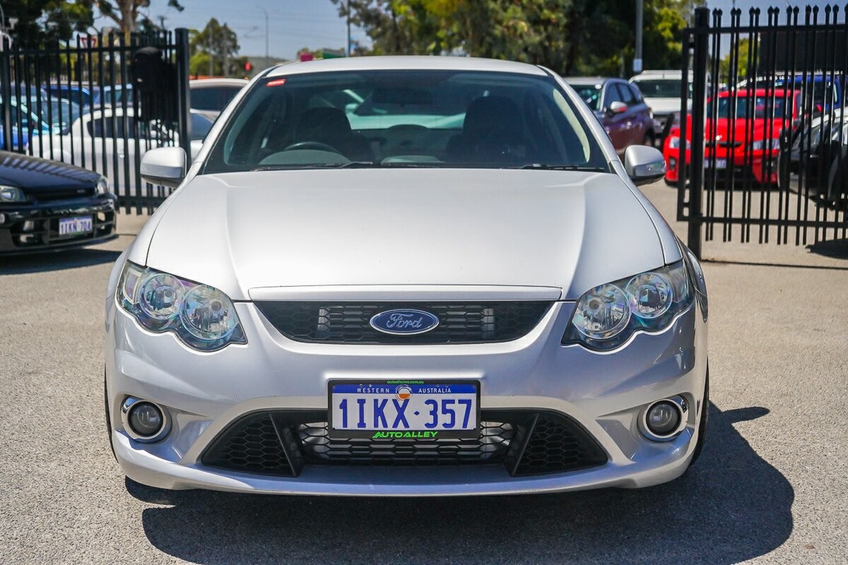 Ford Falcon image 3
