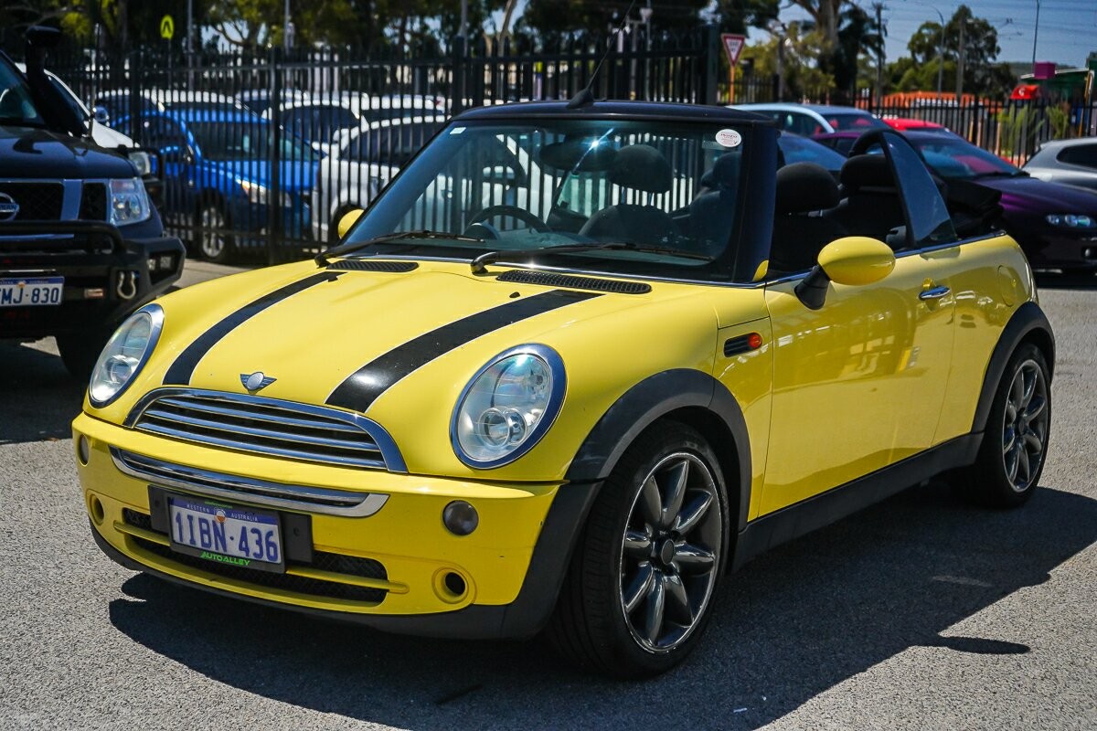 Mini Cabrio image 4