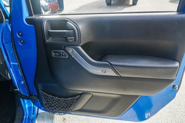 https://vehicle-cdn.autoleague.cloud/4294_81009684_10.jpg