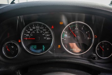 https://vehicle-cdn.autoleague.cloud/4294_81009684_14.jpg