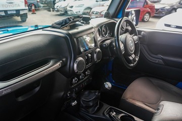 https://vehicle-cdn.autoleague.cloud/4294_81009684_17.jpg