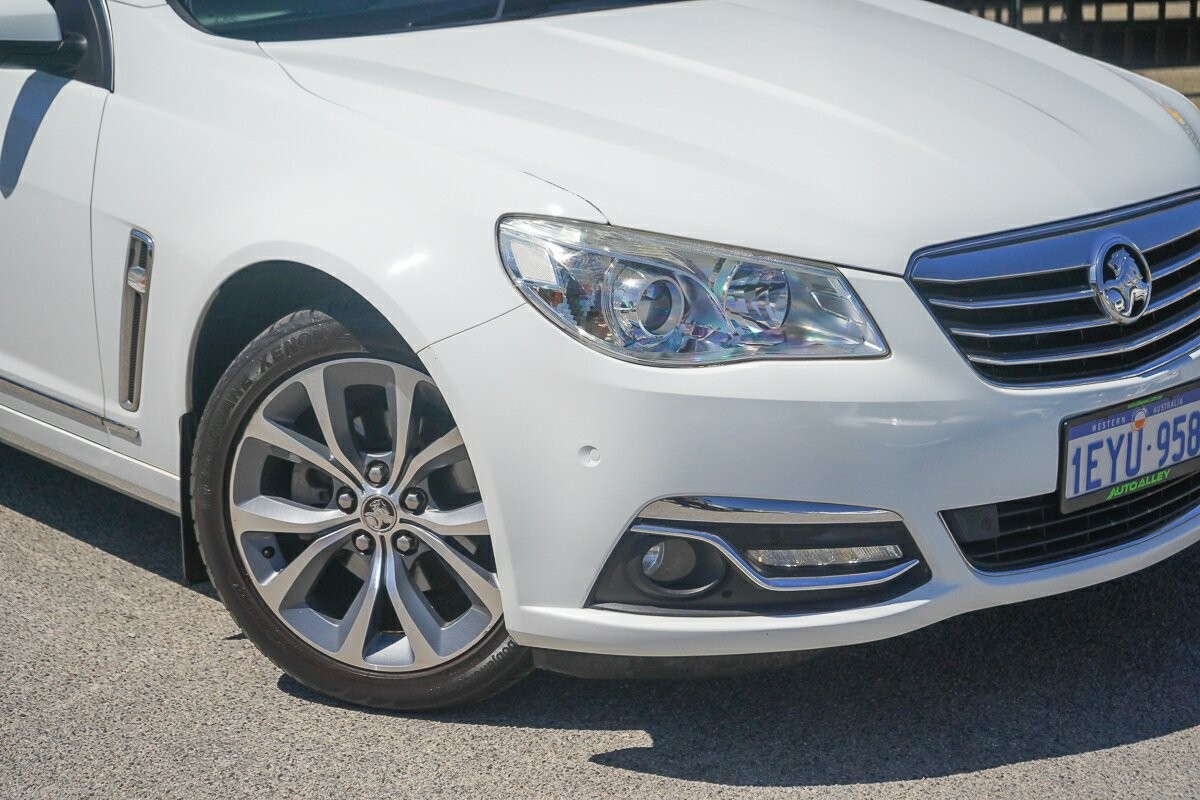 Holden Calais image 2