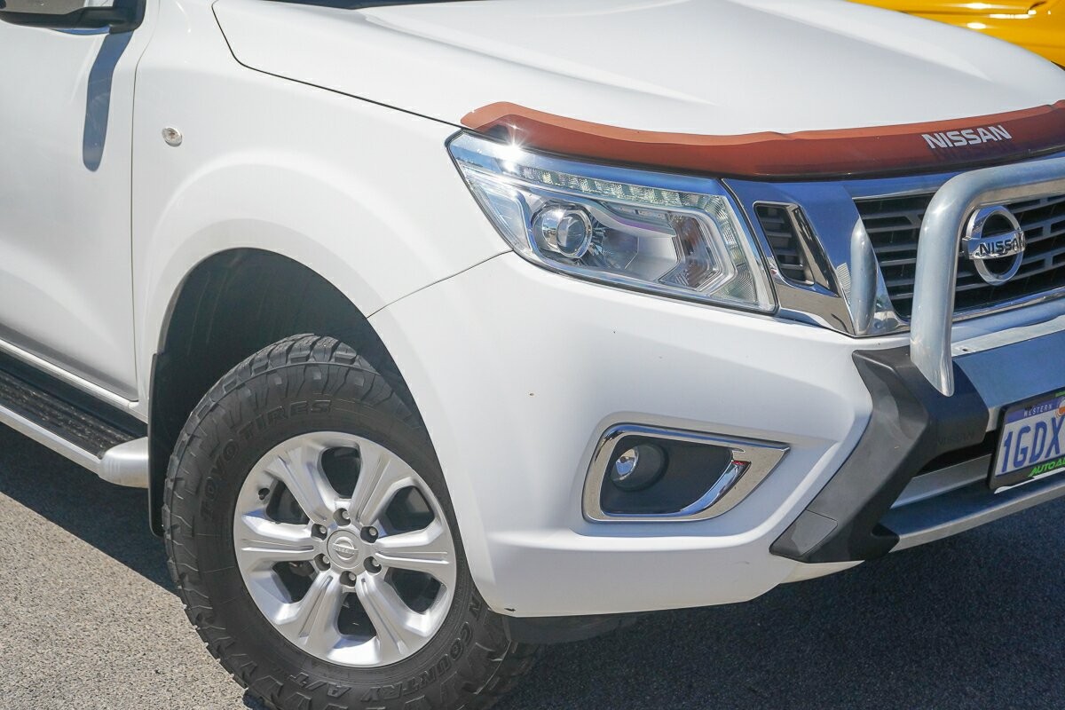 Nissan Navara image 2