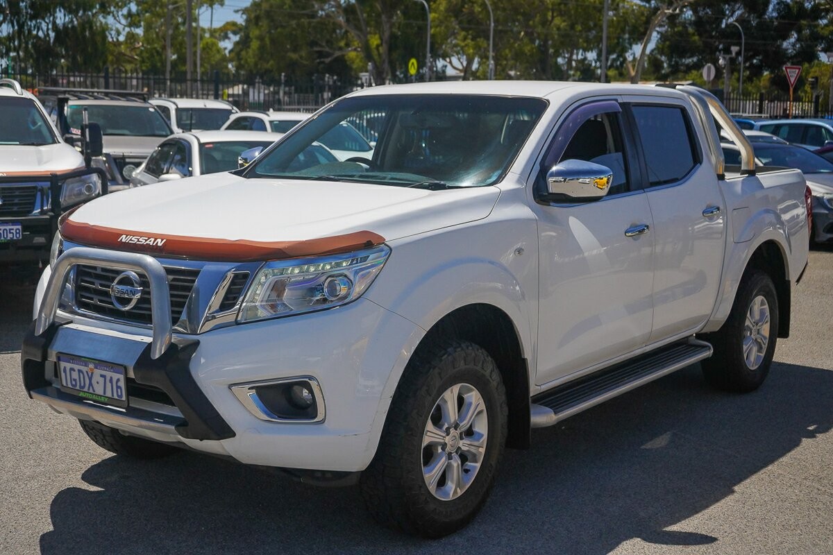Nissan Navara image 4