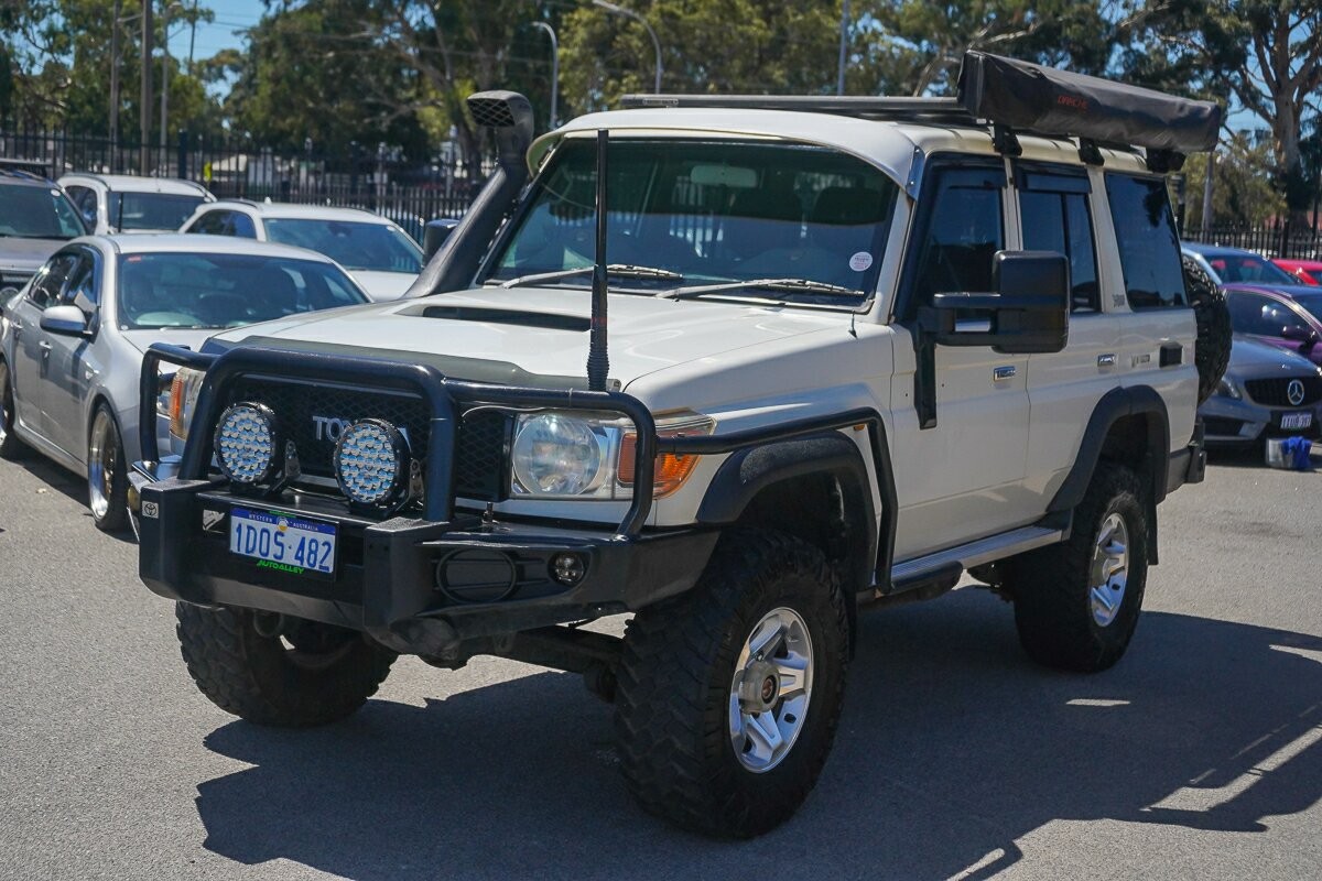 Toyota Landcruiser image 4