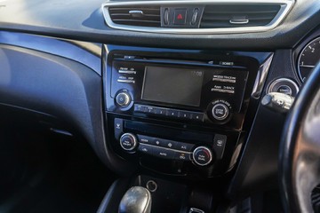 https://vehicle-cdn.autoleague.cloud/4294_81009732_15.jpg