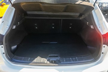 https://vehicle-cdn.autoleague.cloud/4294_81009732_17.jpg