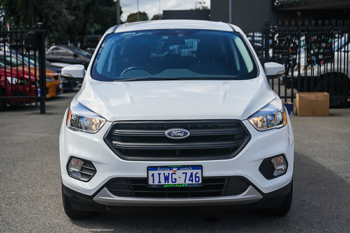 Ford Escape image 3