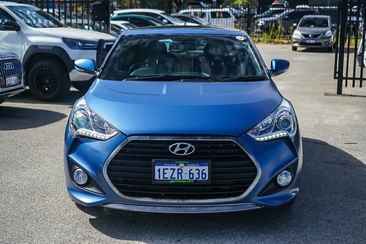 Hyundai Veloster image 3