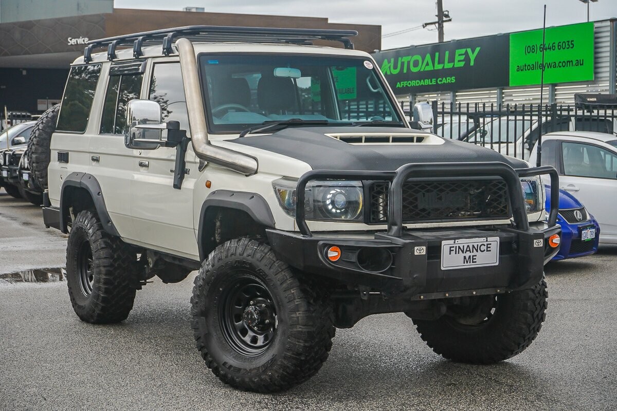 Toyota Landcruiser image 1
