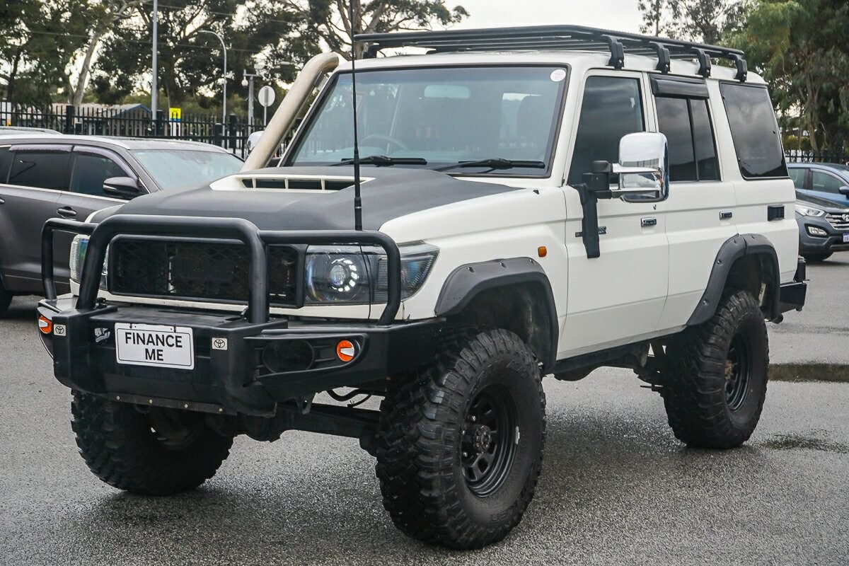Toyota Landcruiser image 4