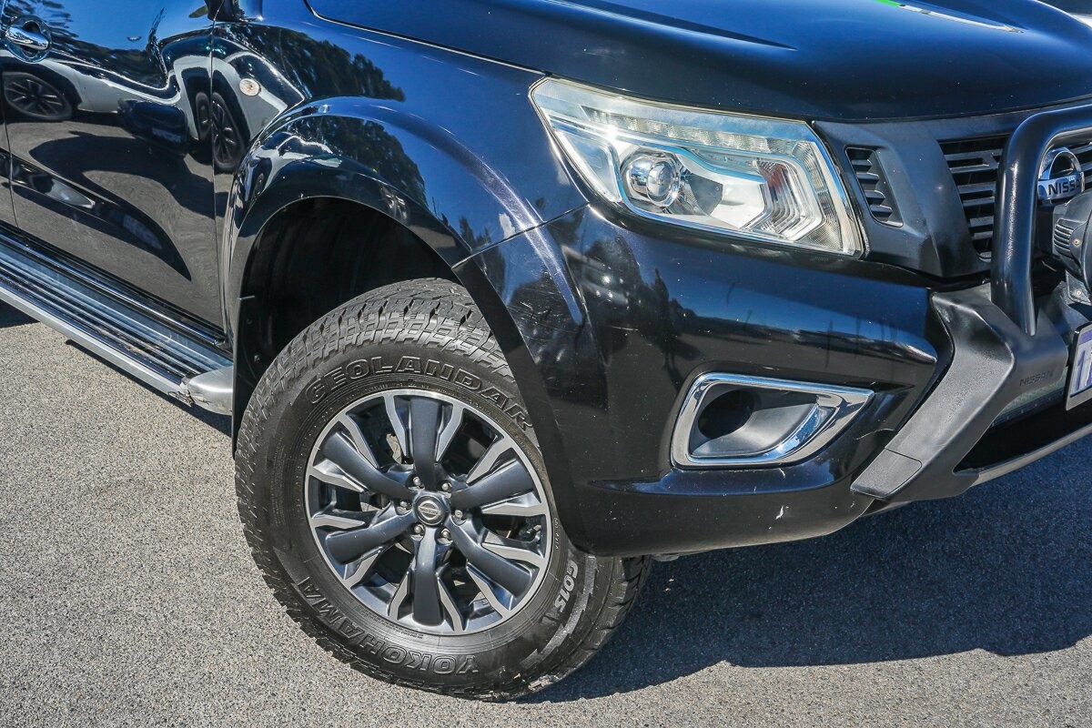 Nissan Navara image 2