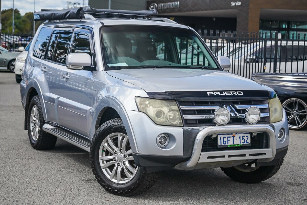 Mitsubishi Pajero image 1