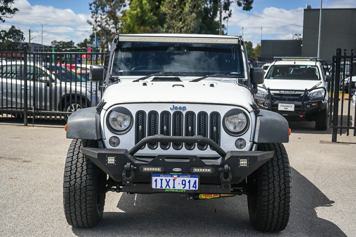 Jeep Wrangler image 3