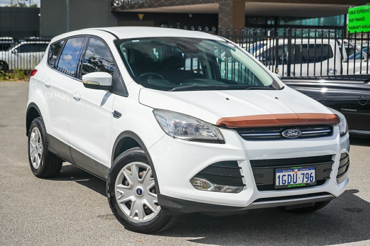 Ford Kuga image 1