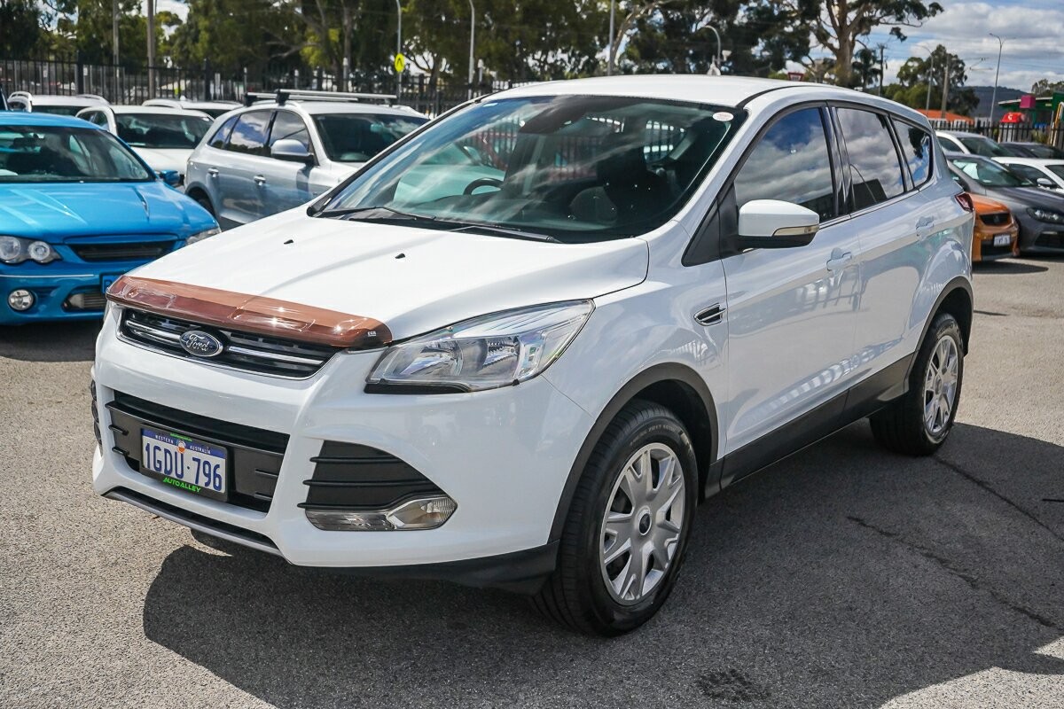 Ford Kuga image 4