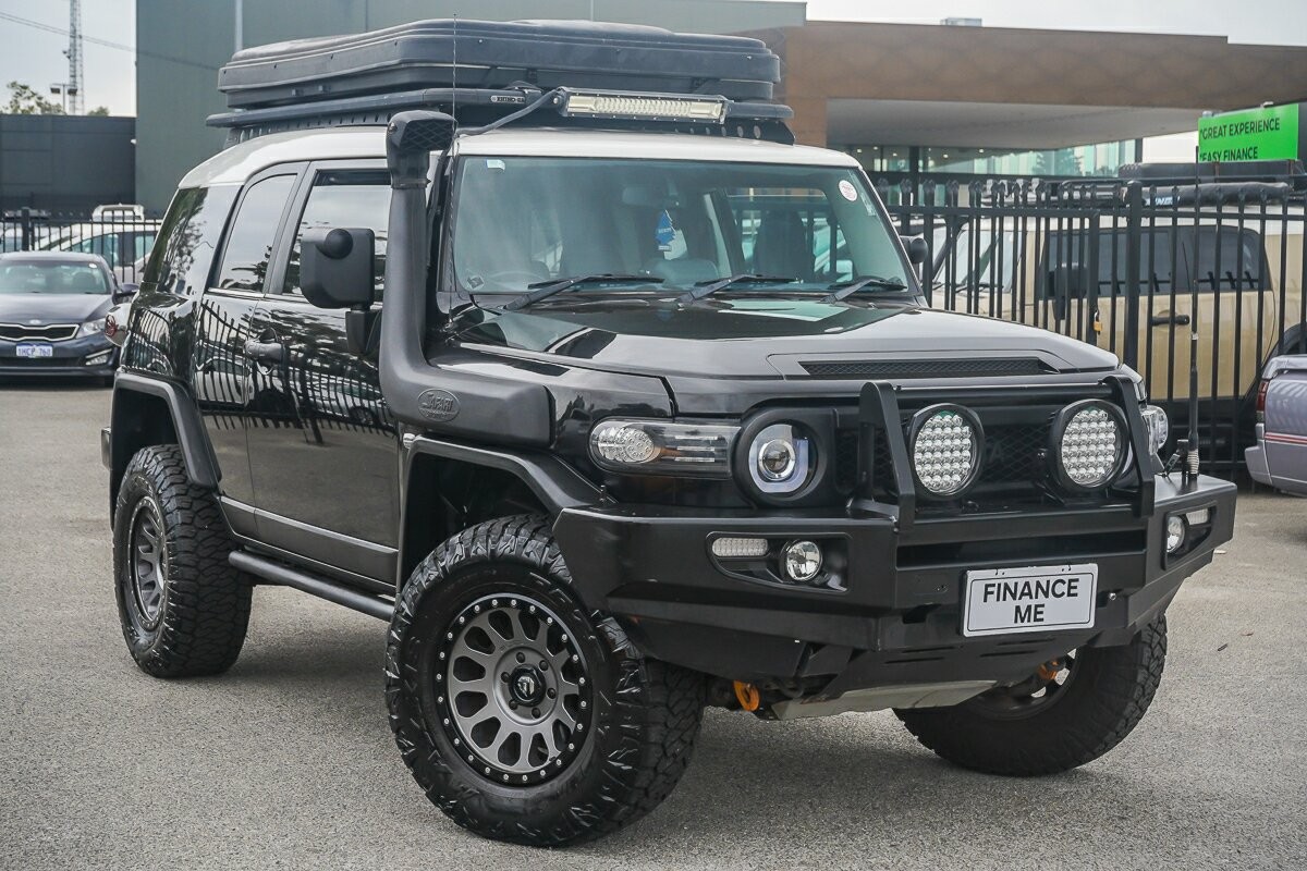 Toyota Fj Cruiser image 1