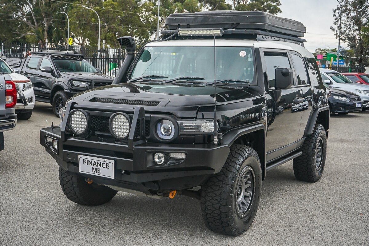 Toyota Fj Cruiser image 4