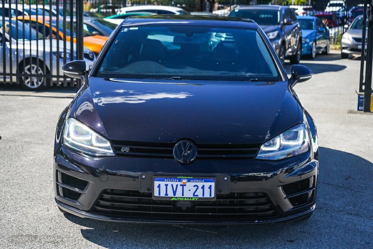 Volkswagen Golf image 3