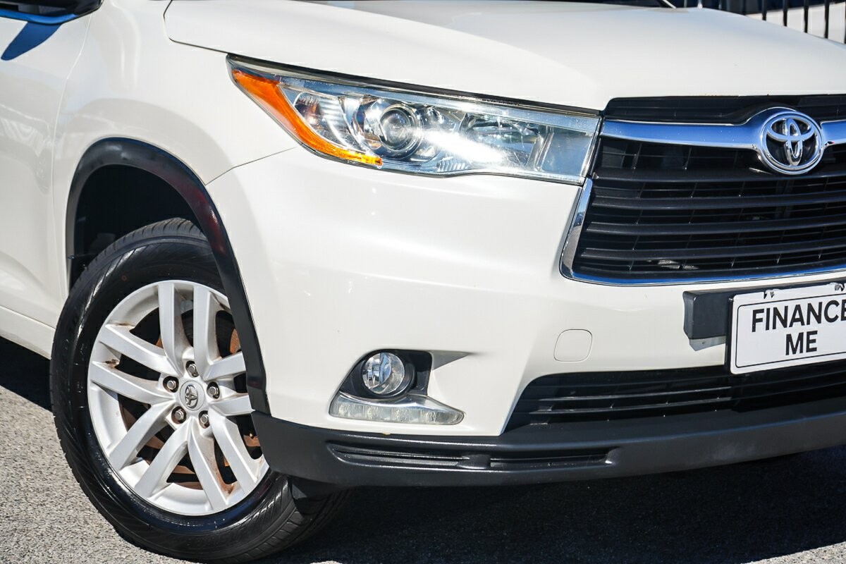 Toyota Kluger image 2