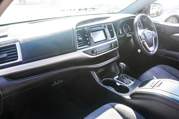 https://vehicle-cdn.autoleague.cloud/4294_81009919_20.jpg