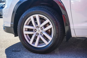 https://vehicle-cdn.autoleague.cloud/4294_81009919_5.jpg