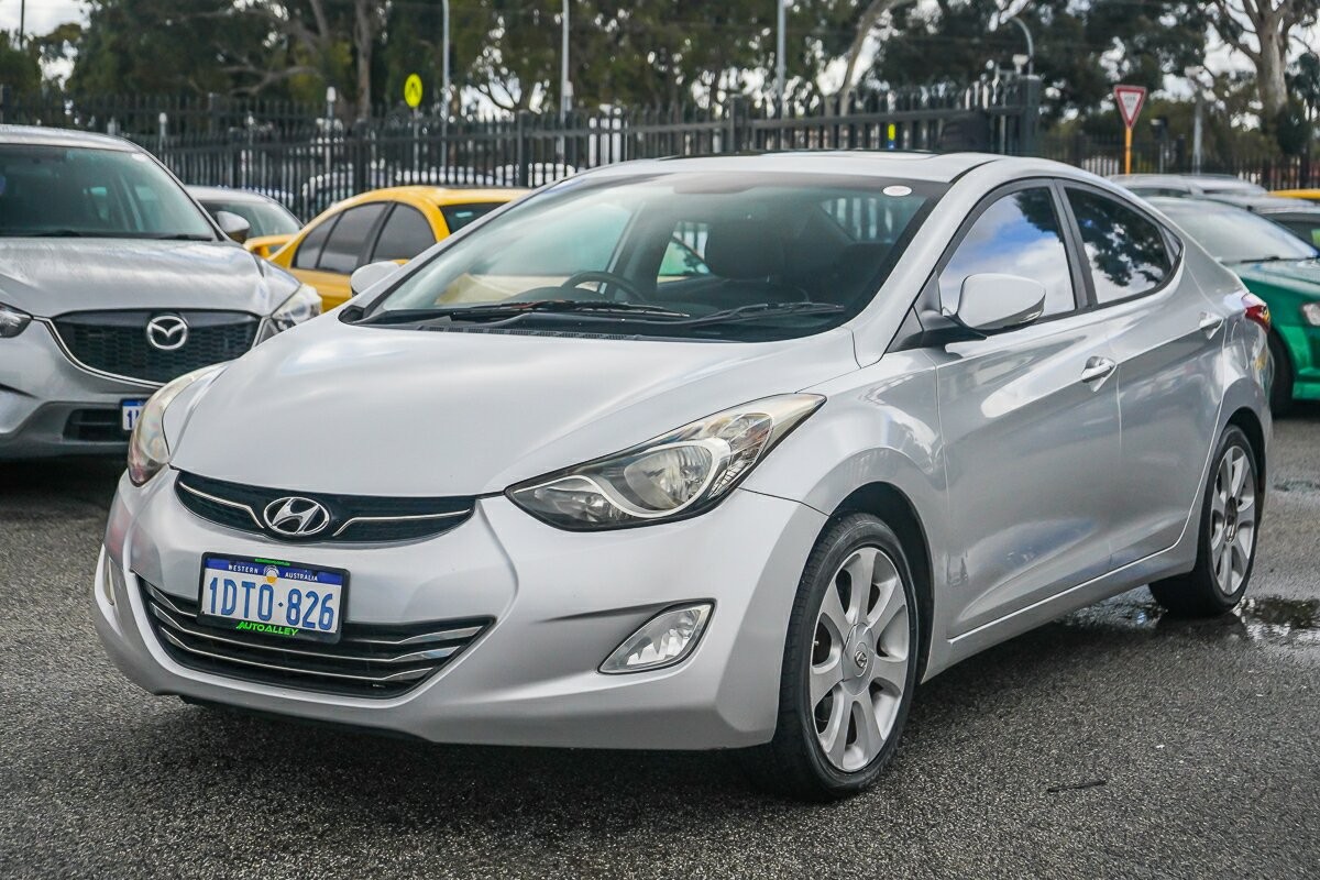 Hyundai Elantra image 4