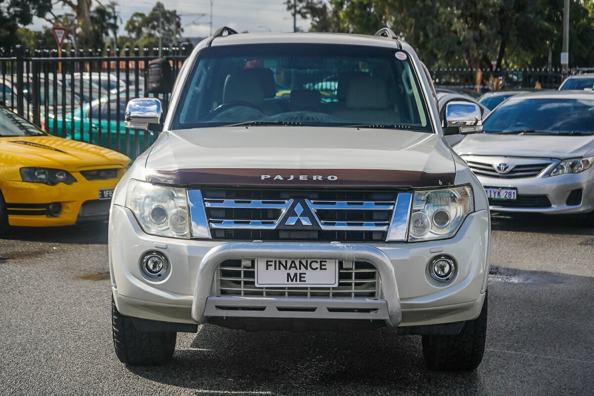 Mitsubishi Pajero image 3
