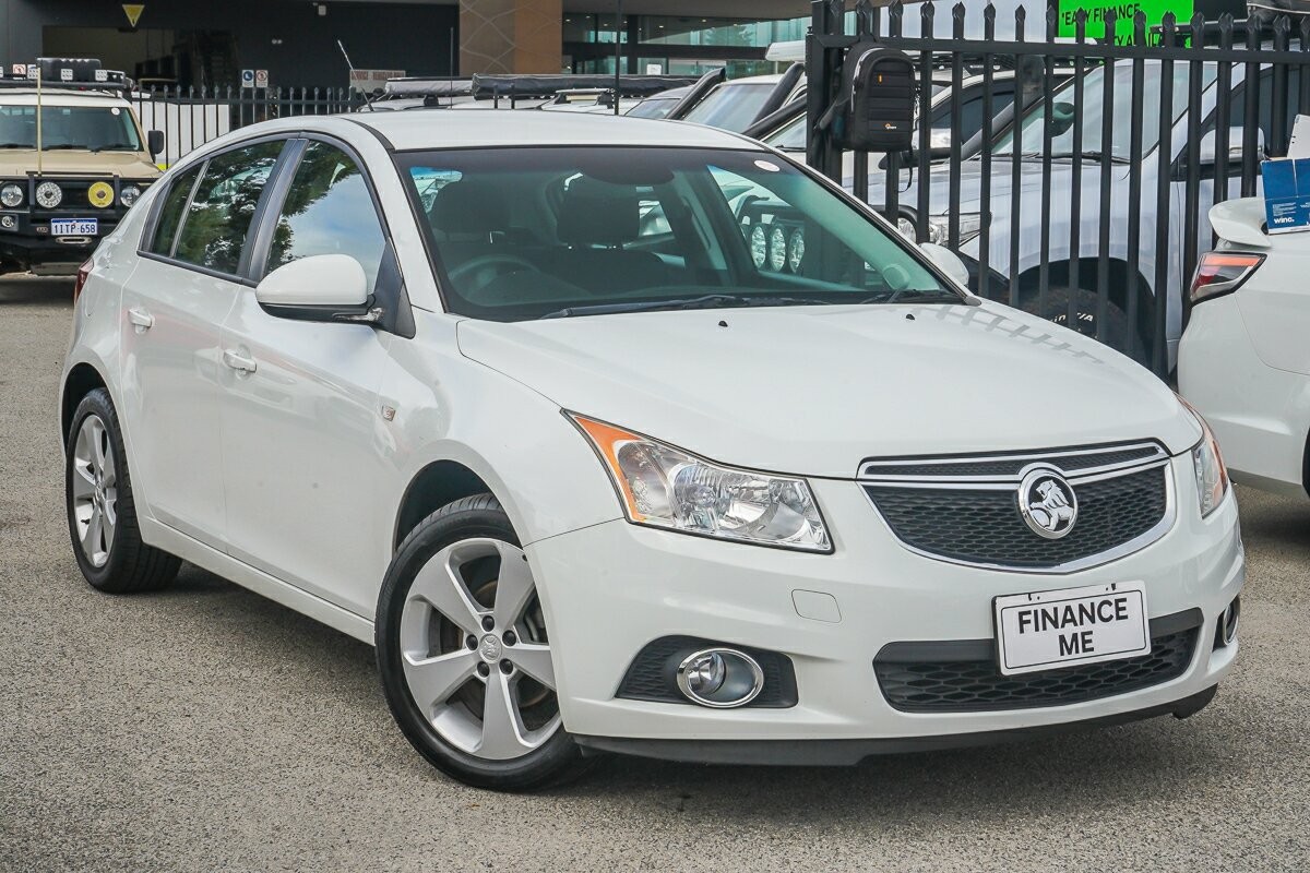 Holden Cruze image 1